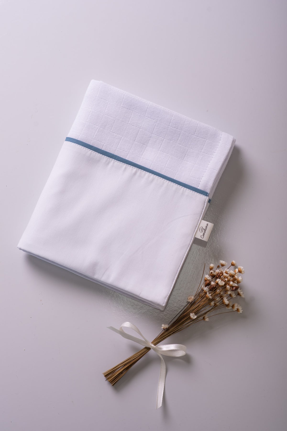 Babão Branco Azul Liso